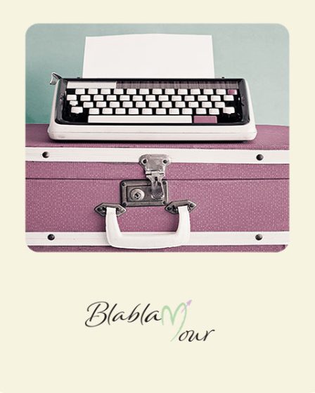 Image montrant une machine à écrire des mots d'amour